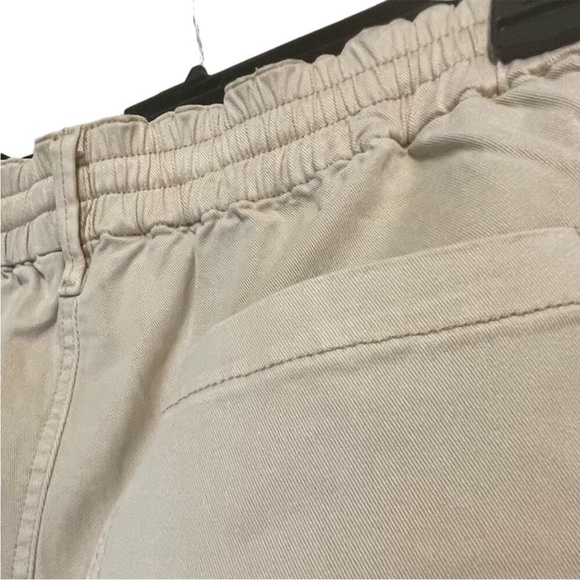 NWT daisy embroidered utility boyfriend straight leg crop khaki jeans size L - Picture 6 of 12